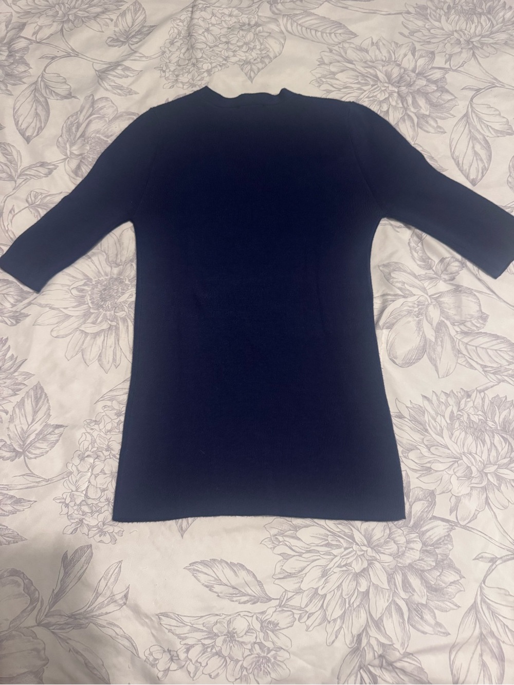 Express Navy Crisscross V-Neck Short Sleeve Knit Top - Picture 2 of 2